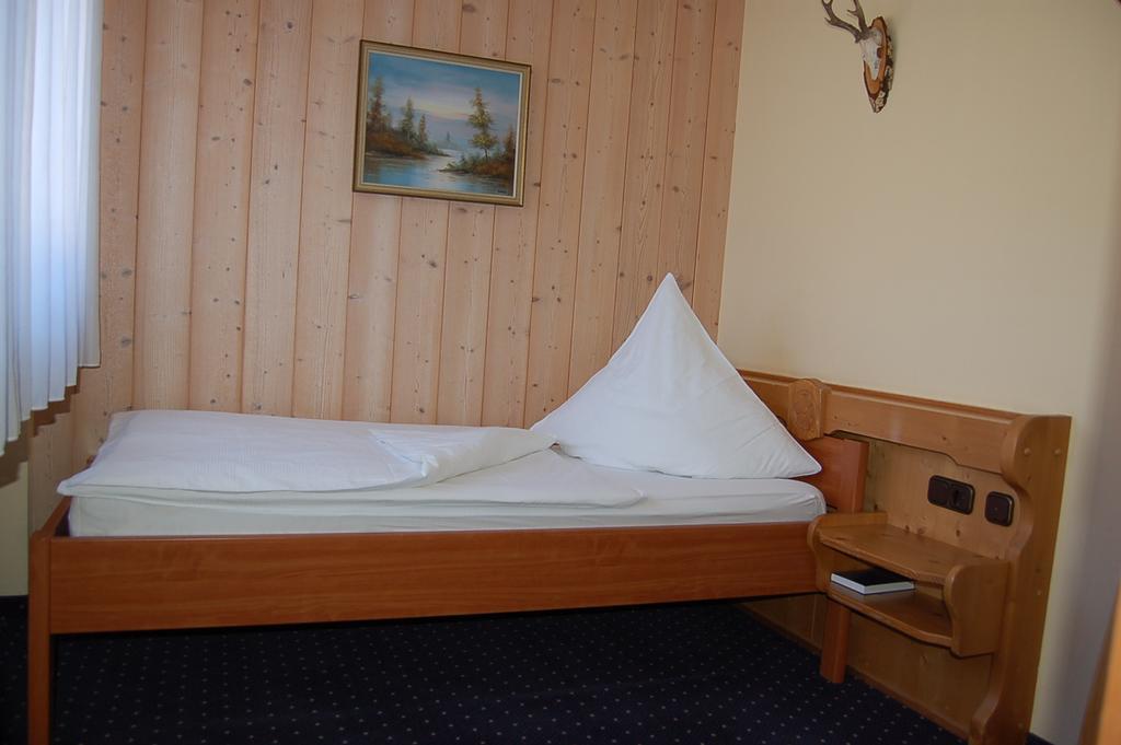 Brucker Gastehaus Hotel Fuerstenfeldbruck Eksteriør billede